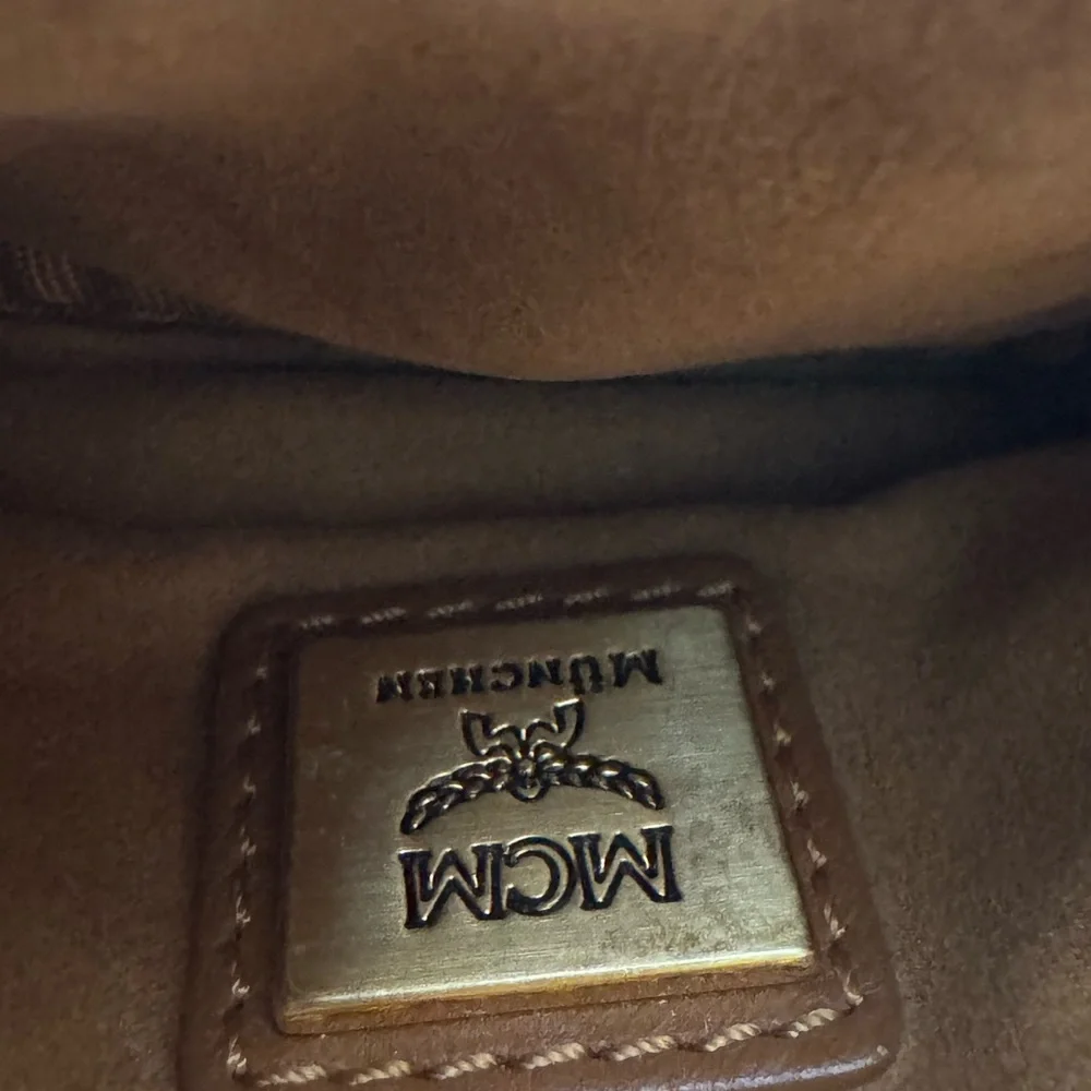 MCM Card Holder - Picture 4 of 10